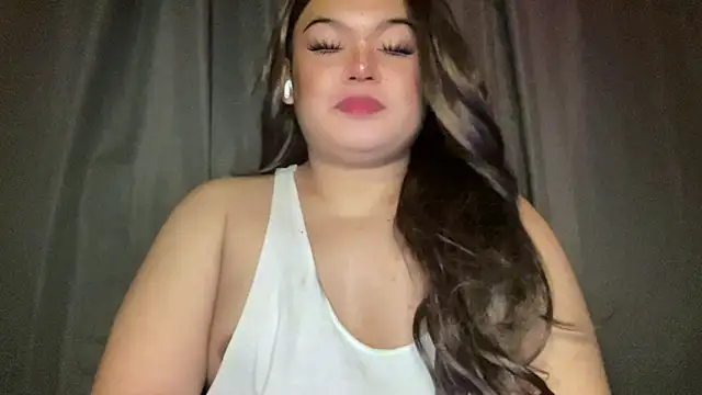 RedHead Thalia online show from February 28, 2026, 11:06 pm