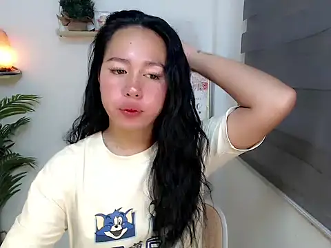 kimbratx online show from September 13, 2025, 10:31 pm