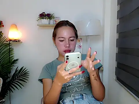 kimbratx online show from April 11, 2026, 11:09 pm