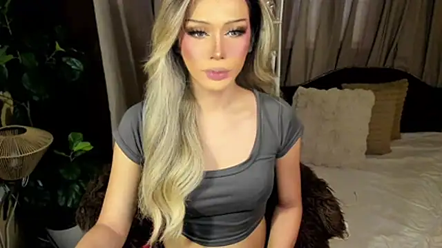 Snapshot of Candicebloom chatting on May 29, 2026, 5:38 am Candicebloom online show from May 29, 2026, 5:38 am