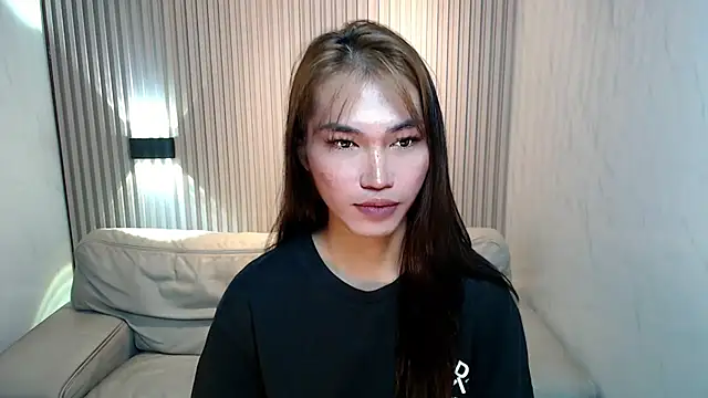 lovelychanel69xx online show from November 6, 2025, 11:15 pm