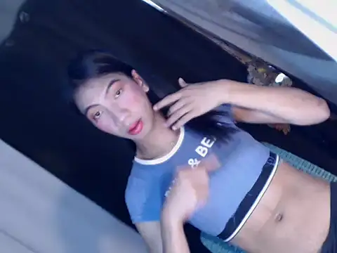 Snapshot of xyourdreamtrans chatting on September 23, 2025, 3:42 am xyourdreamtrans online show from September 23, 2025, 3:42 am