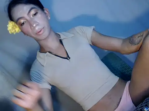 xyourdreamtrans online show from February 1, 2026, 5:06 am