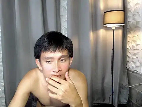 Snapshot of prince_elaijah chatting on July 2, 2026, 3:23 am prince elaijah online show from July 2, 2026, 3:23 am