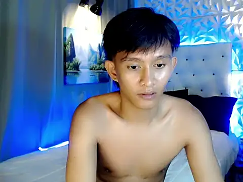 Snapshot of prince_elaijah chatting on August 3, 2026, 4:22 pm prince elaijah online show from August 3, 2026, 4:22 pm