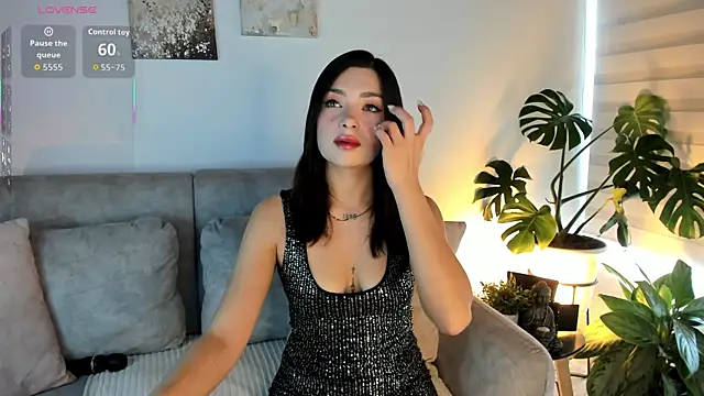 Snapshot of Estrer_collins chatting on May 15, 2026, 7:32 pm Estrer collins online show from May 15, 2026, 7:32 pm