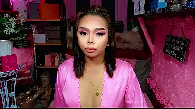 MoniqueCeleste online show from November 23, 2025, 4:34 am