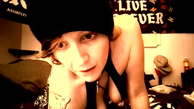 Snapshot of meateater74553 chatting on October 2, 2025, 4:52 am meateater74553 online show from October 2, 2025, 4:52 am