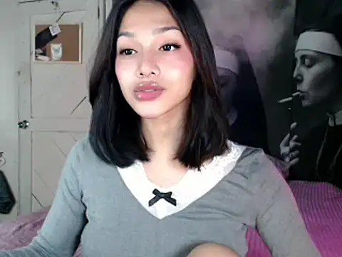 itsmekarinaaa online show from March 23, 2026, 7:18 pm
