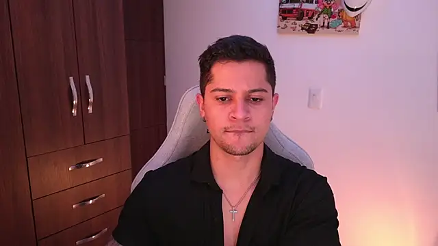 domsantiago  online show from November 2, 2025, 1:41 am