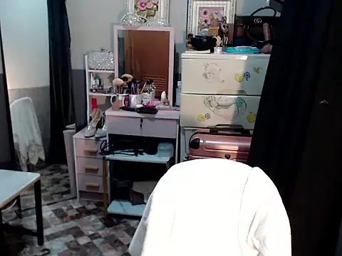 miya khali online show from December 14, 2025, 8:52 am