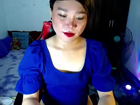 Urassiansweetcummer online show from April 8, 2026, 3:17 am