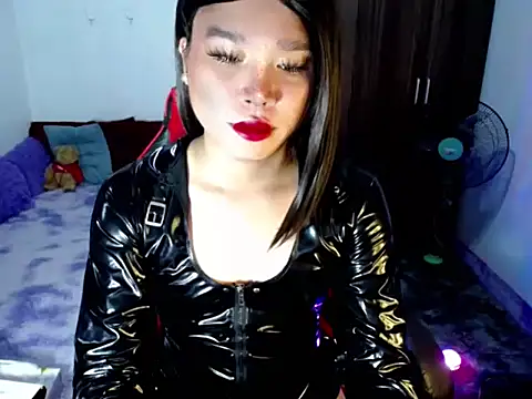 Snapshot of Urassiansweetcummer chatting on May 7, 2026, 1:44 am Urassiansweetcummer online show from May 7, 2026, 1:44 am