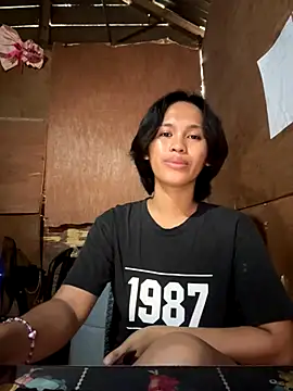 Snapshot of My_sweet_ladyboy chatting on November 3, 2025, 6:47 am My sweet ladyboy online show from November 3, 2025, 6:47 am