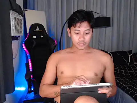 alexsuckable01 online show from April 5, 2026, 11:18 am