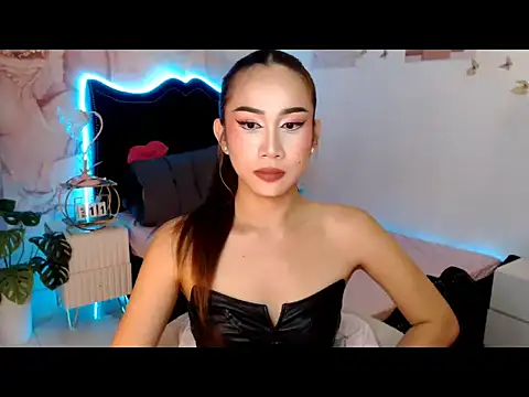 Sluttyvana online show from March 10, 2026, 8:14 pm