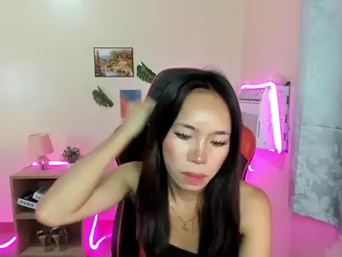 Shindoll online show from November 10, 2025, 11:53 am