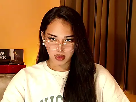 Snapshot of magnificent_kitana chatting on November 10, 2025, 9:14 pm magnificent kitana online show from November 10, 2025, 9:14 pm