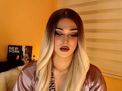 Snapshot of magnificent_kitana chatting on November 13, 2025, 9:30 am magnificent kitana online show from November 13, 2025, 9:30 am