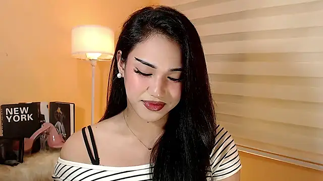 Snapshot of magnificent_kitana chatting on December 2, 2025, 12:43 pm magnificent kitana online show from December 2, 2025, 12:43 pm