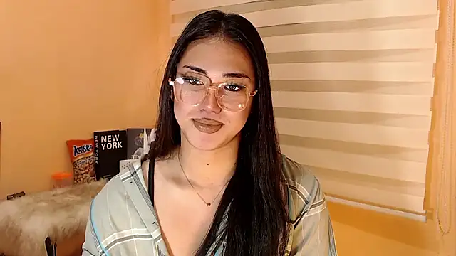 Snapshot of magnificent_kitana chatting on January 13, 2026, 10:15 pm magnificent kitana online show from January 13, 2026, 10:15 pm