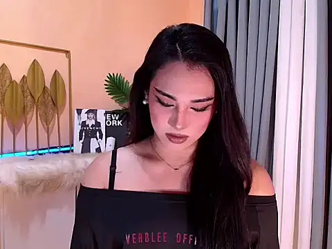 Snapshot of magnificent_kitana chatting on February 9, 2026, 10:47 pm magnificent kitana online show from February 9, 2026, 10:47 pm