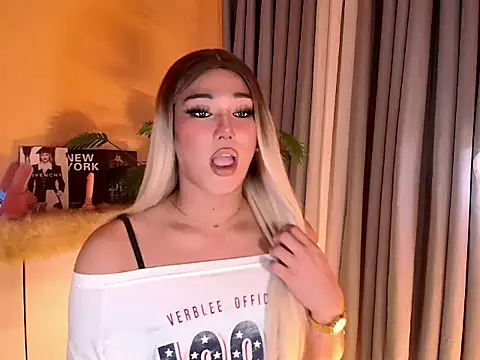 Snapshot of magnificent_kitana chatting on February 27, 2026, 7:47 pm magnificent kitana online show from February 27, 2026, 7:47 pm