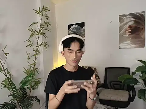 Snapshot of twink_pinoy chatting on June 27, 2026, 11:54 pm twink pinoy online show from June 27, 2026, 11:54 pm