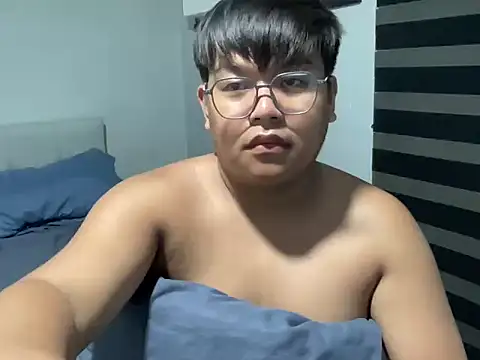 red libraxxx online show from September 14, 2025, 4:17 pm