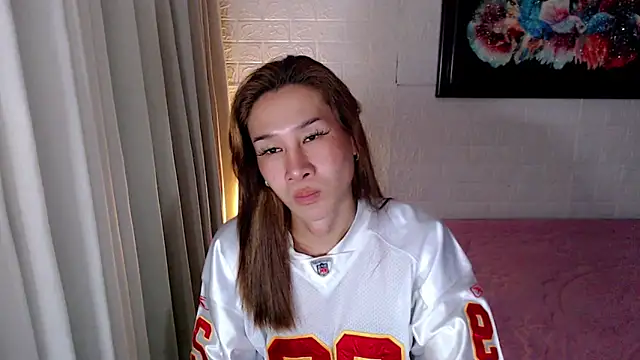 TRANSGODDESSA online show from December 1, 2025, 6:51 am