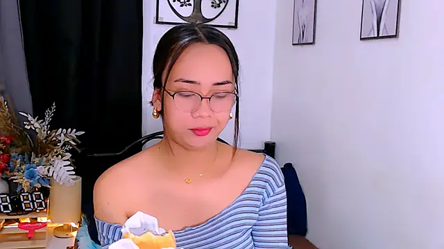 Zialustts online show from March 13, 2026, 3:57 am