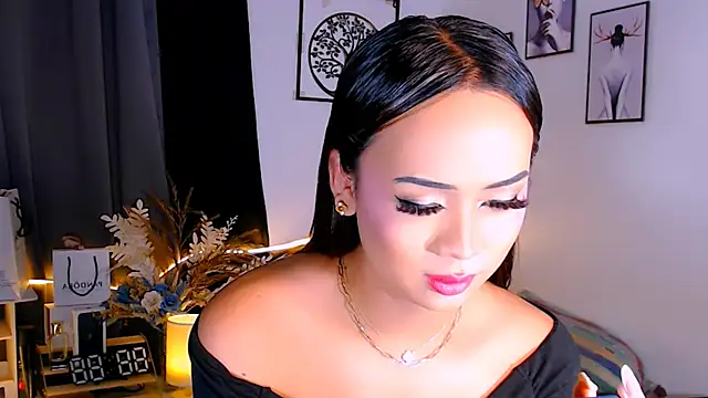 Zialustts online show from April 18, 2026, 8:29 am