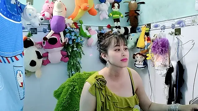 emgaixinhngoan online show from October 21, 2025, 9:43 am