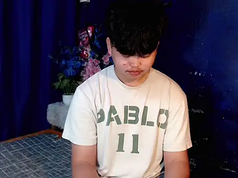 Reynelcock online show from February 9, 2026, 3:38 pm