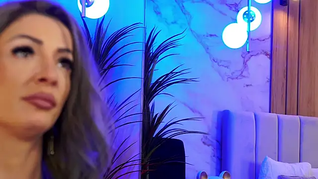 Izabellle02 online show from March 1, 2026, 5:09 am