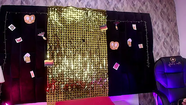 wensheng  online show from September 18, 2025, 7:16 pm