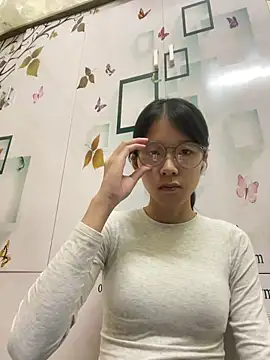 meomeo2k6 online show from November 23, 2025, 6:13 am