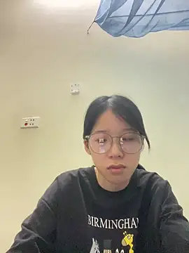 meomeo2k6 online show from November 26, 2025, 7:31 am