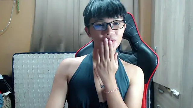 Snapshot of sweet_bonansa chatting on June 1, 2026, 8:32 pm sweet bonansa online show from June 1, 2026, 8:32 pm