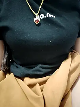 Du-Uyen online show from November 16, 2025, 11:32 pm