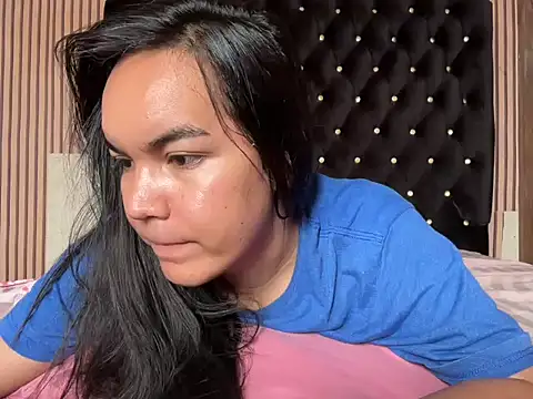 Snapshot of Enchantress_Magdalena chatting on July 8, 2026, 4:06 am Enchantress Magdalena online show from July 8, 2026, 4:06 am