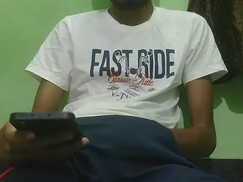 Snapshot of rockyy23boy chatting on April 25, 2026, 4:04 pm rockyy23boy online show from April 25, 2026, 4:04 pm