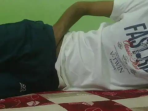 Snapshot of rockyy23boy chatting on May 29, 2026, 2:15 pm rockyy23boy online show from May 29, 2026, 2:15 pm