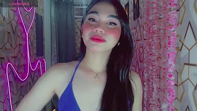 Snapshot of DreamGirlMia chatting on May 22, 2026, 1:50 pm DreamGirlMia online show from May 22, 2026, 1:50 pm