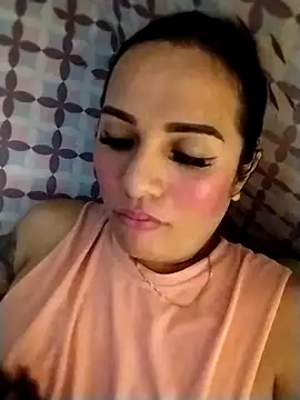 Snapshot of enoria1992 chatting on November 4, 2025, 2:32 am enoria1992 online show from November 4, 2025, 2:32 am