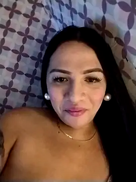 Snapshot of enoria1992 chatting on November 8, 2025, 9:31 am enoria1992 online show from November 8, 2025, 9:31 am