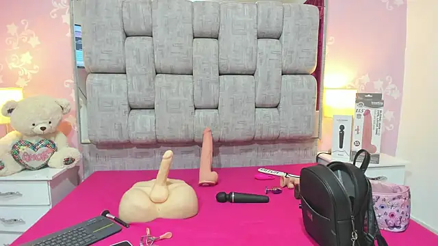 Snapshot of Wonderkloe_ chatting on November 29, 2025, 2:36 am Wonderkloe online show from November 29, 2025, 2:36 am