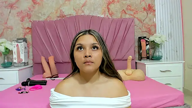 Snapshot of Wonderkloe_ chatting on January 5, 2026, 9:18 pm Wonderkloe online show from January 5, 2026, 9:18 pm