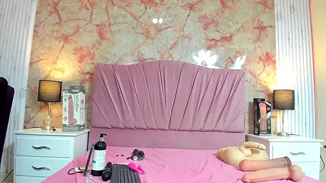 Snapshot of Wonderkloe_ chatting on January 15, 2026, 7:28 pm Wonderkloe online show from January 15, 2026, 7:28 pm