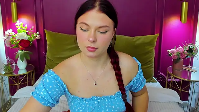 Snapshot of LizyBex chatting on October 7, 2025, 12:24 pm LizyBex online show from October 7, 2025, 12:24 pm